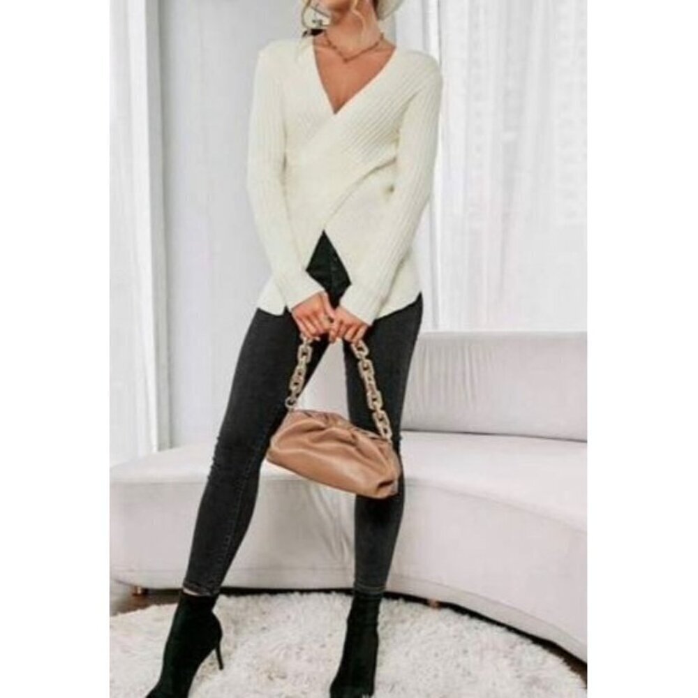 Beautiful Crossover Ribbed Knit - V neck Sweater